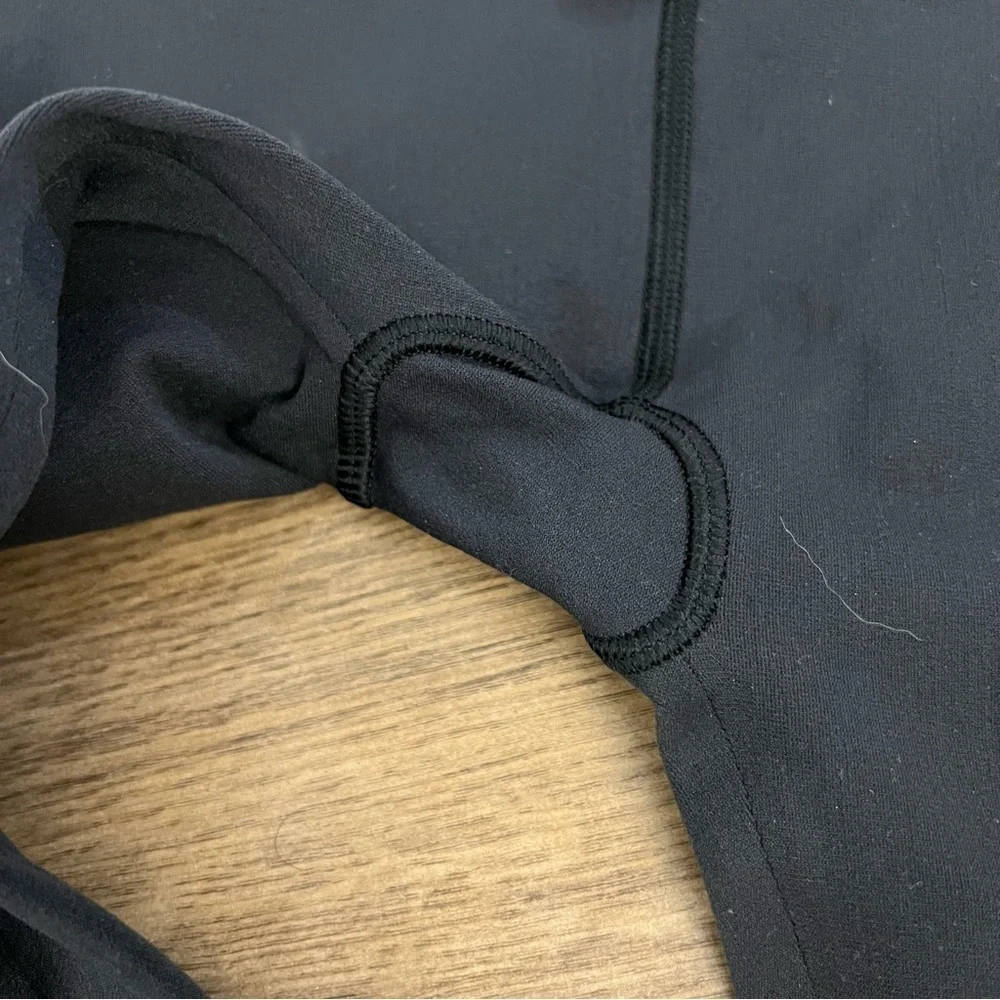Lululemon Reveal Crop (15") size Small - Picture 8 of 11